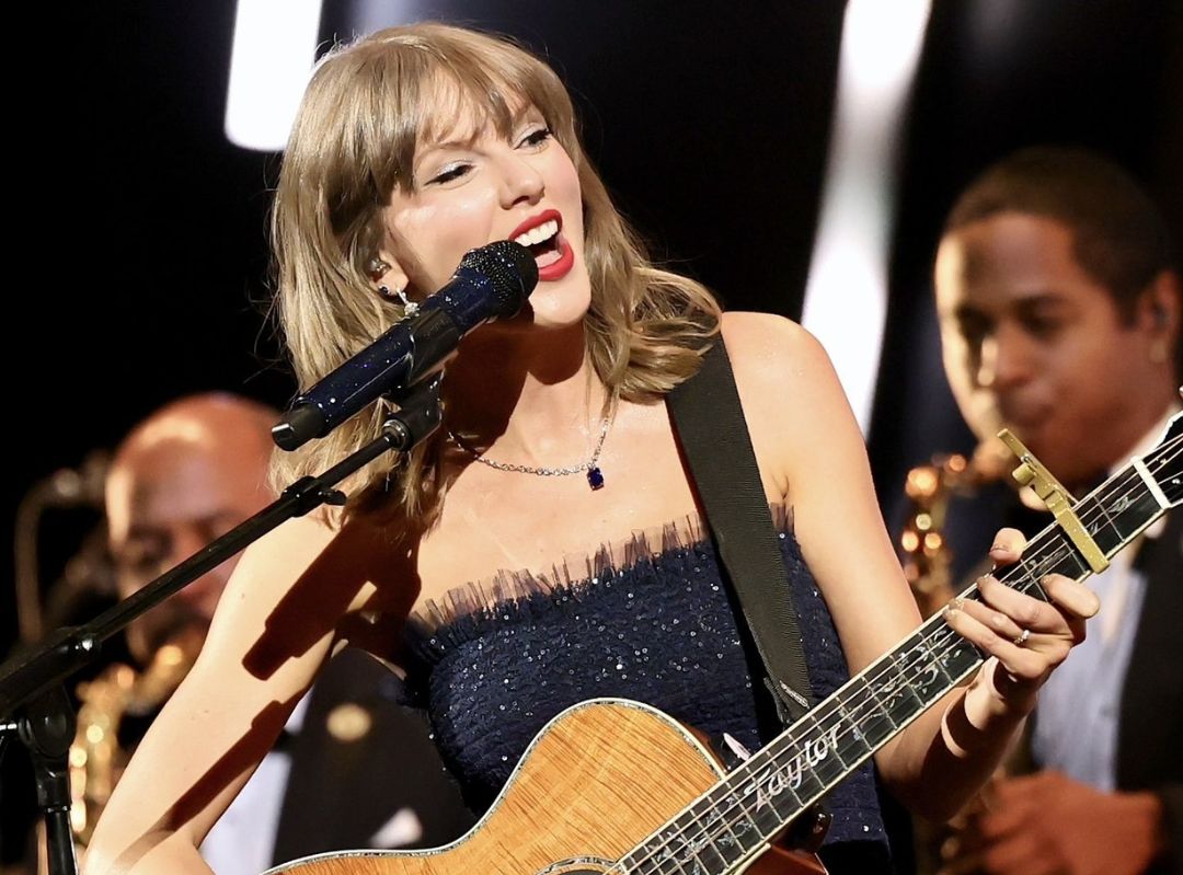 Taylor Swift bước ra từ cổ tích, “trẩy hội” Academy Museum Gala 2026